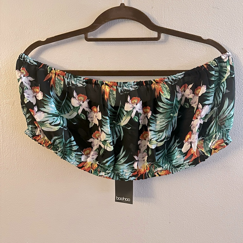 Boohoo Two-Piece Co-Ord Set (tube top and shorts)